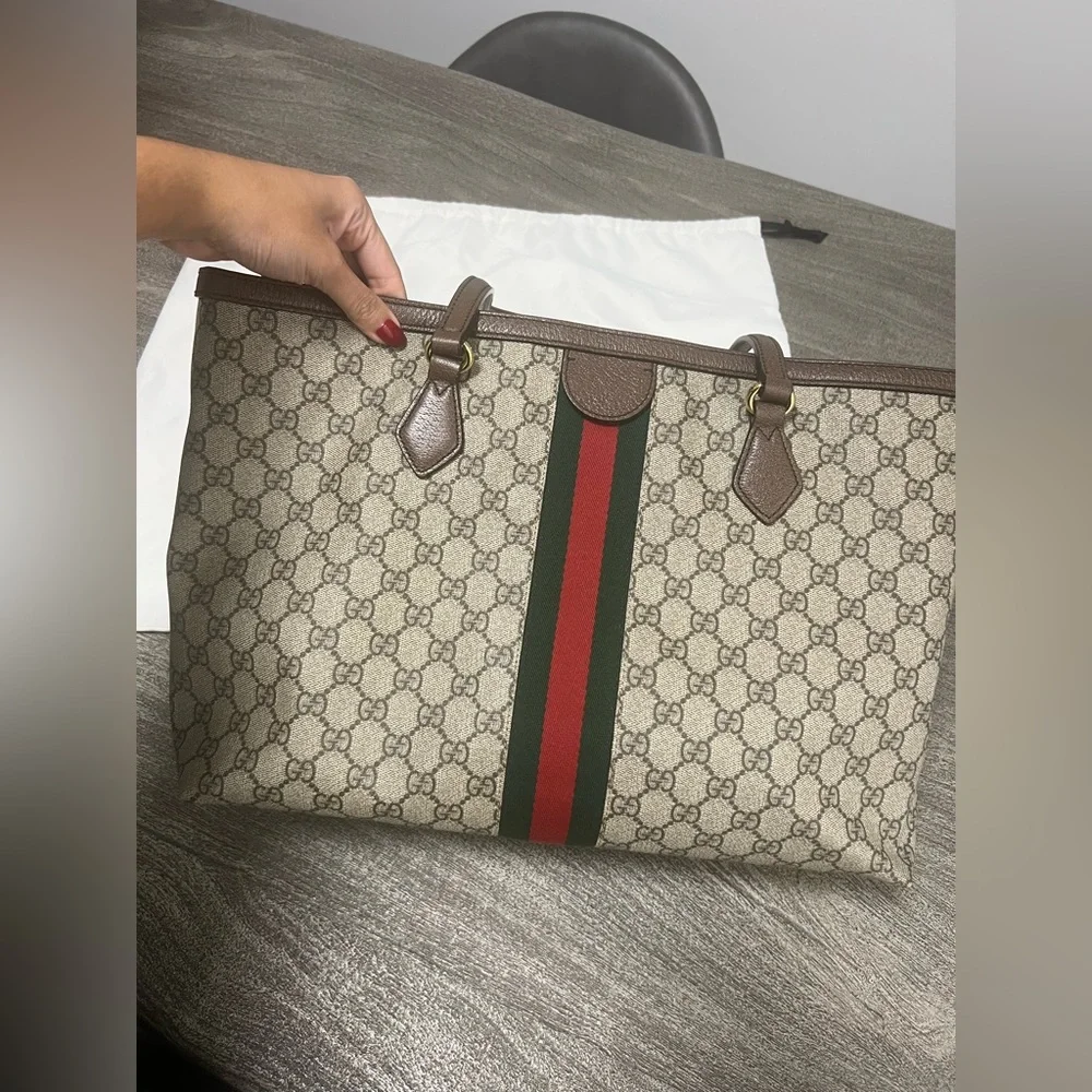 Gucci Tote Bag. - Picture 3 of 12